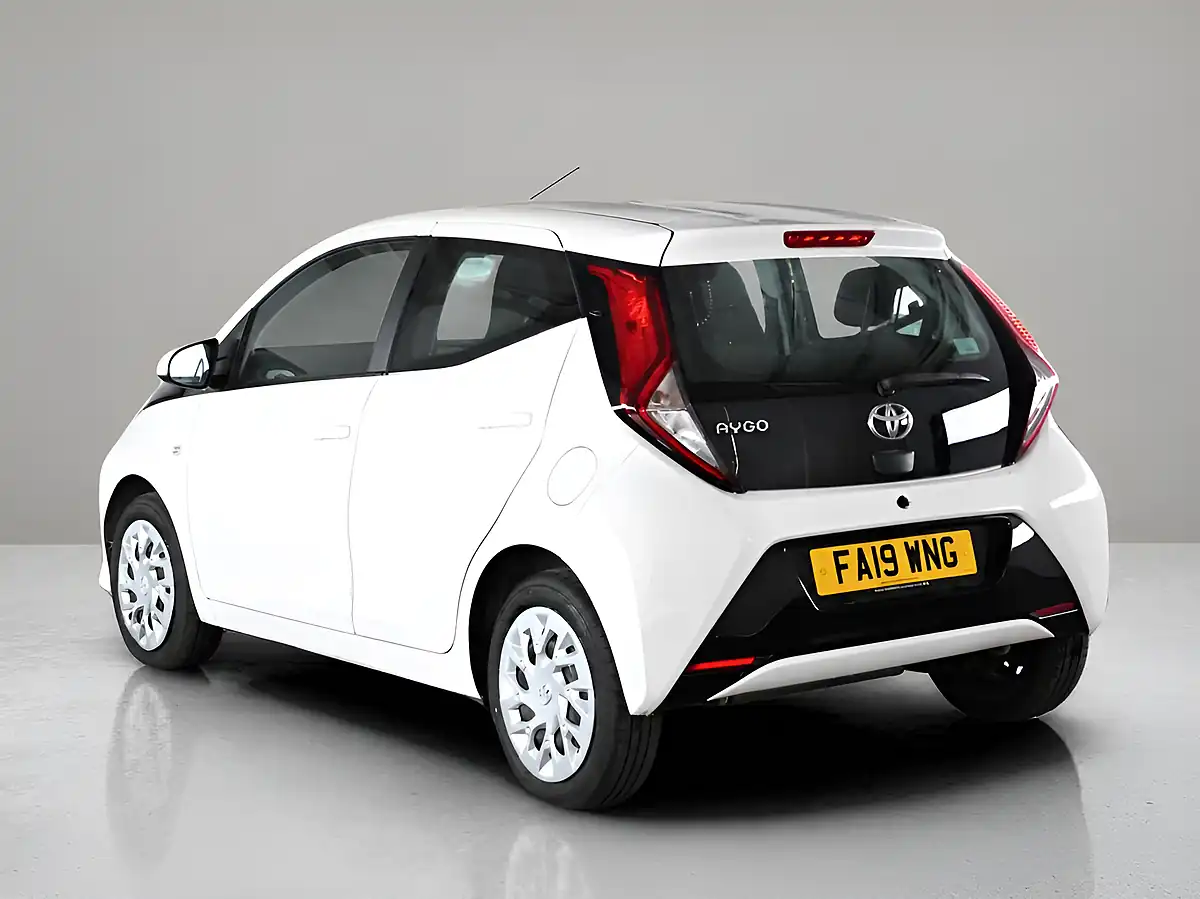 Used 2019 Toyota Aygo X-Play White - Interior and Exterior details 4