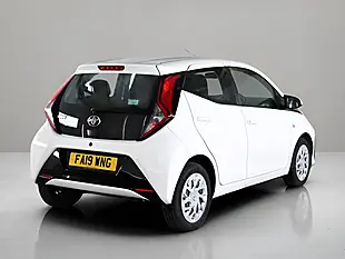 Used 2019 Toyota Aygo X-Play White - Interior and Exterior details 6
