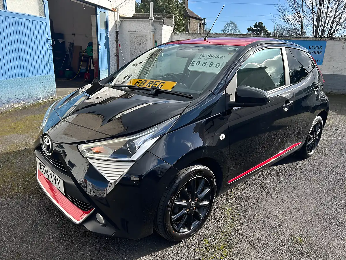 Used 2019 Toyota Aygo X-Press Black - Interior and Exterior details 14