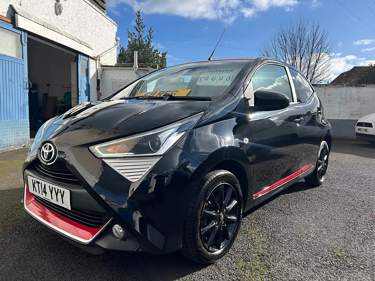 Used 2019 Toyota Aygo X-Press Black - Interior and Exterior details 15