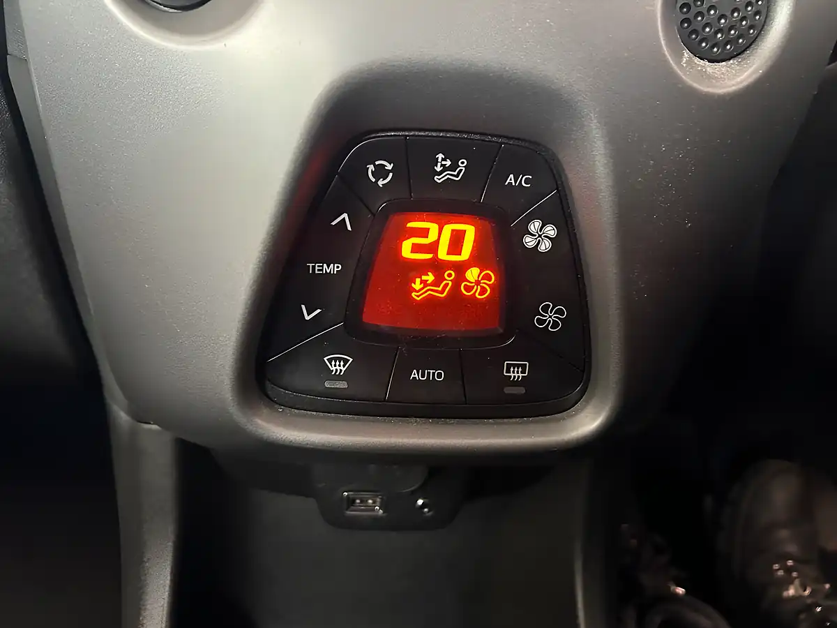 Used 2019 Toyota Aygo X-Press Black - Interior and Exterior details 19