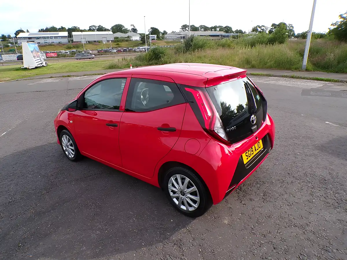 Used 2019 Toyota Aygo X Red - Interior and Exterior details 11