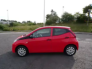 Used 2019 Toyota Aygo X Red - Interior and Exterior details 4