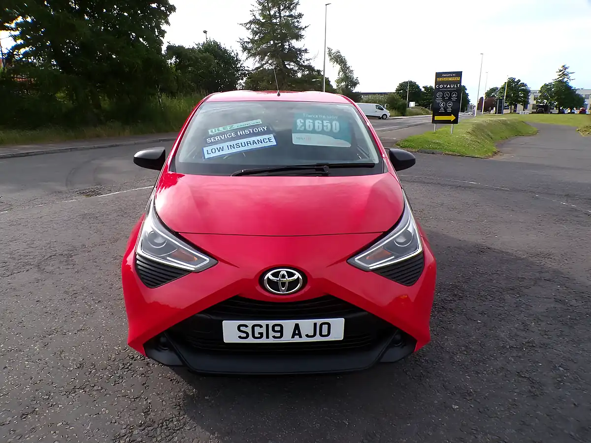 Used 2019 Toyota Aygo X Red - Interior and Exterior details 6