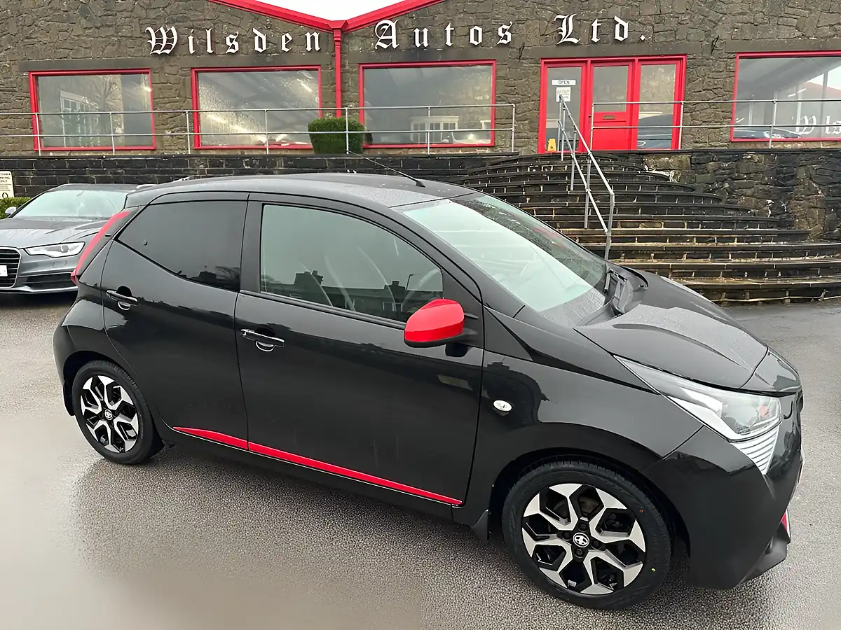 Used 2019 Toyota Aygo X-Trend Black - Front View