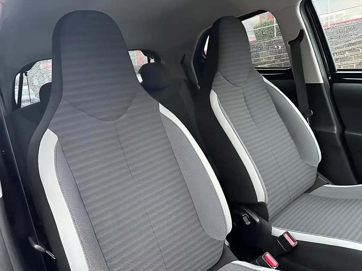 Used 2019 Toyota Aygo X-Trend Black - Interior and Exterior details 12
