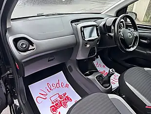 Used 2019 Toyota Aygo X-Trend Black - Interior and Exterior details 15