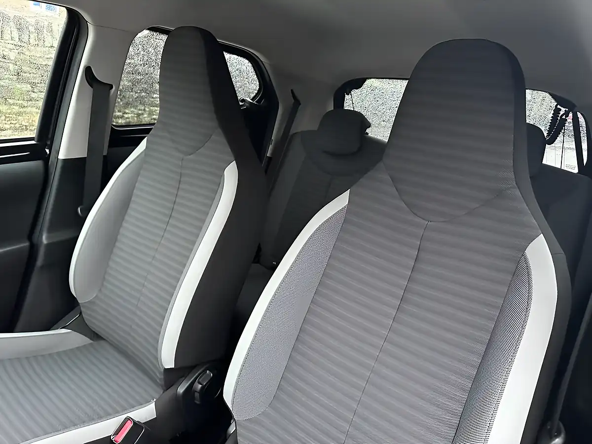 Used 2019 Toyota Aygo X-Trend Black - Interior and Exterior details 16