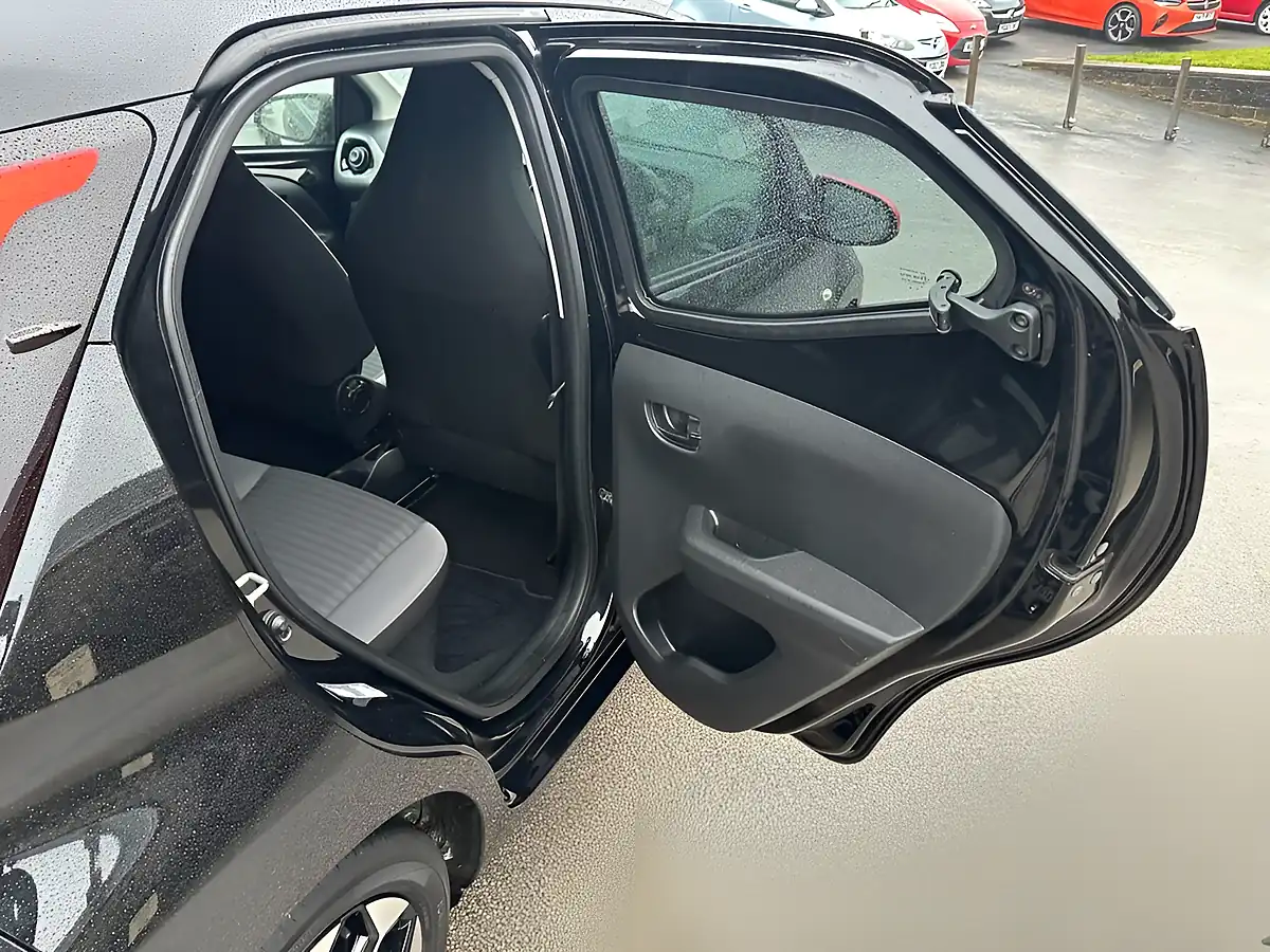 Used 2019 Toyota Aygo X-Trend Black - Interior and Exterior details 17