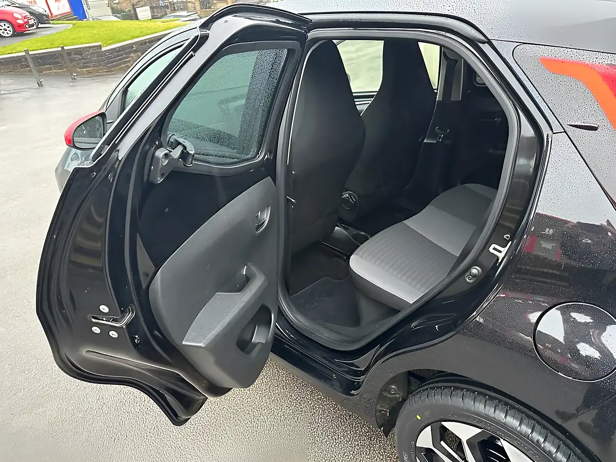 Used 2019 Toyota Aygo X-Trend Black - Interior and Exterior details 20