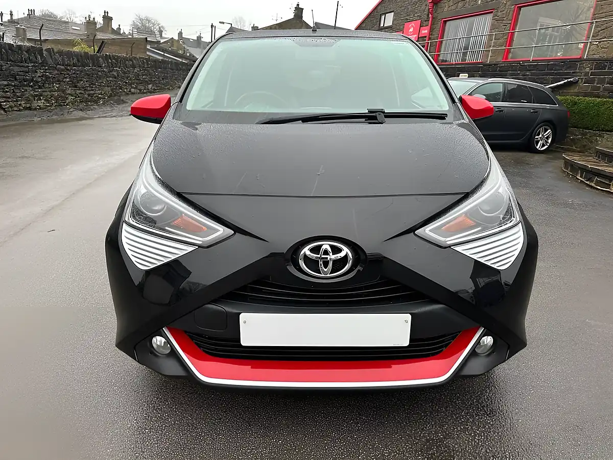 Used 2019 Toyota Aygo X-Trend Black - Interior and Exterior details 3
