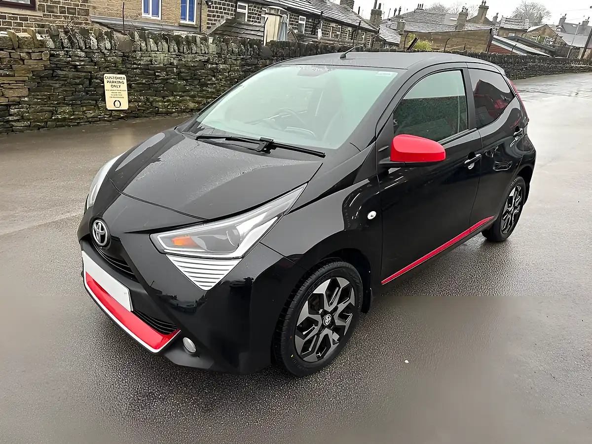 Used 2019 Toyota Aygo X-Trend Black - Interior and Exterior details 4