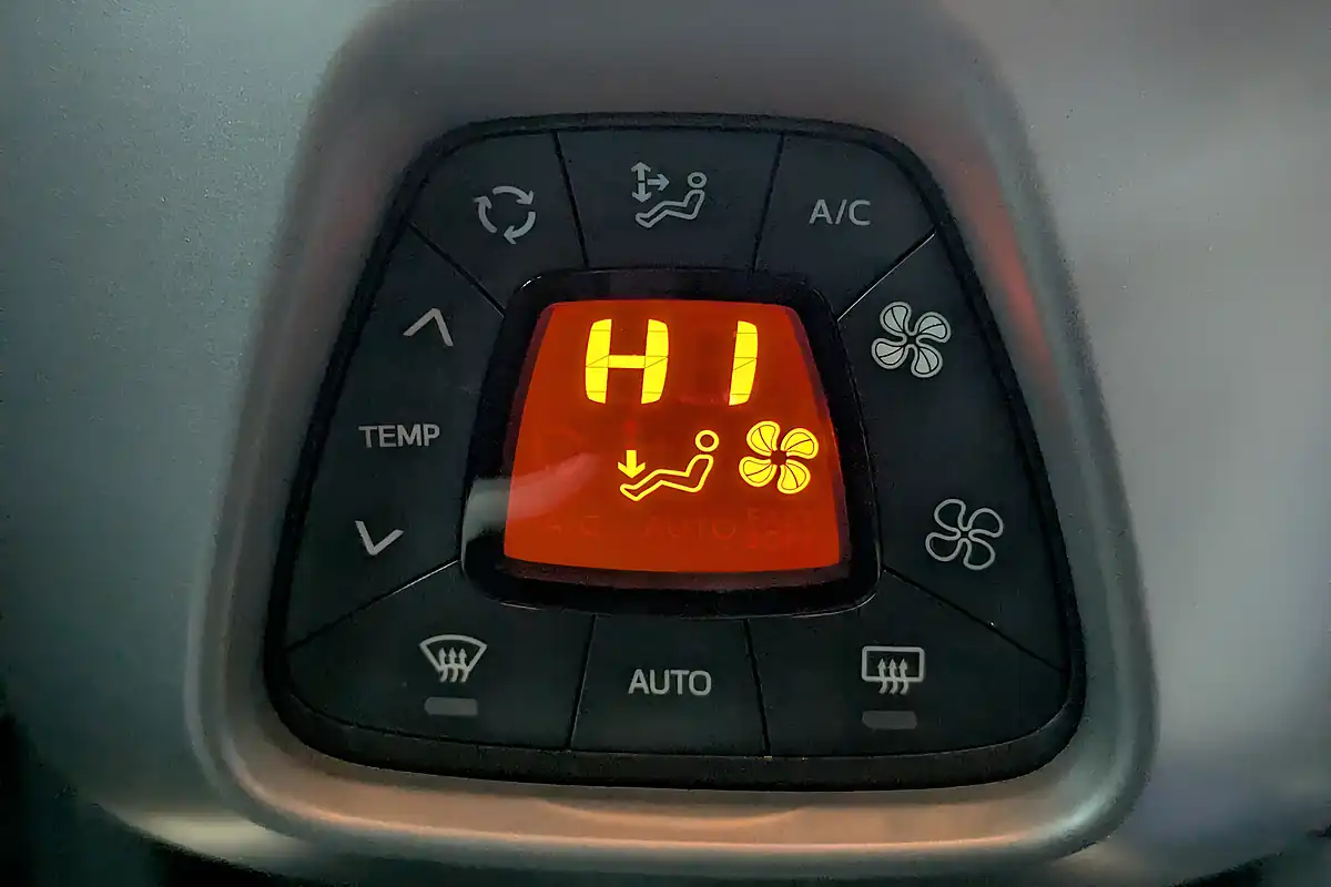 Used 2019 Toyota Aygo X-Trend Blue - Interior and Exterior details 13