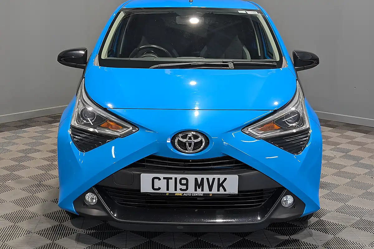 Used 2019 Toyota Aygo X-Trend Blue - Interior and Exterior details 5