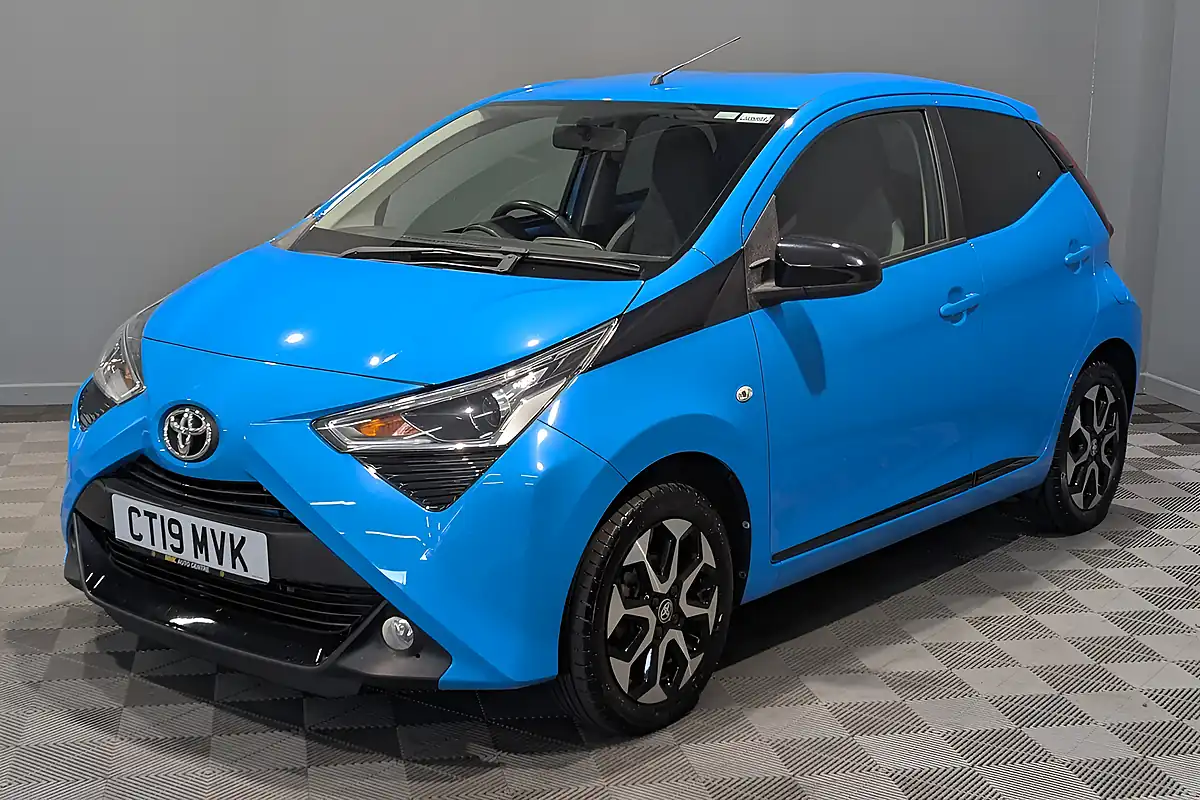 Used 2019 Toyota Aygo X-Trend Blue - Interior and Exterior details 6