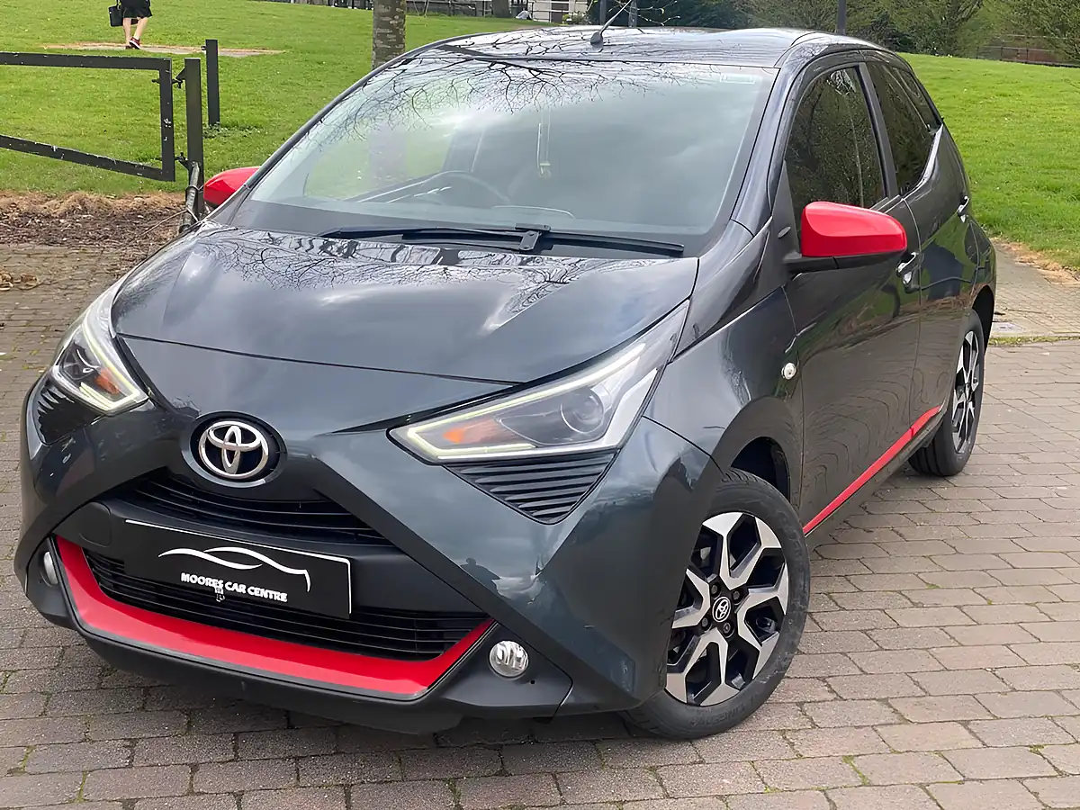 Used 2019 Toyota Aygo X-Trend Electro Grey - Front View
