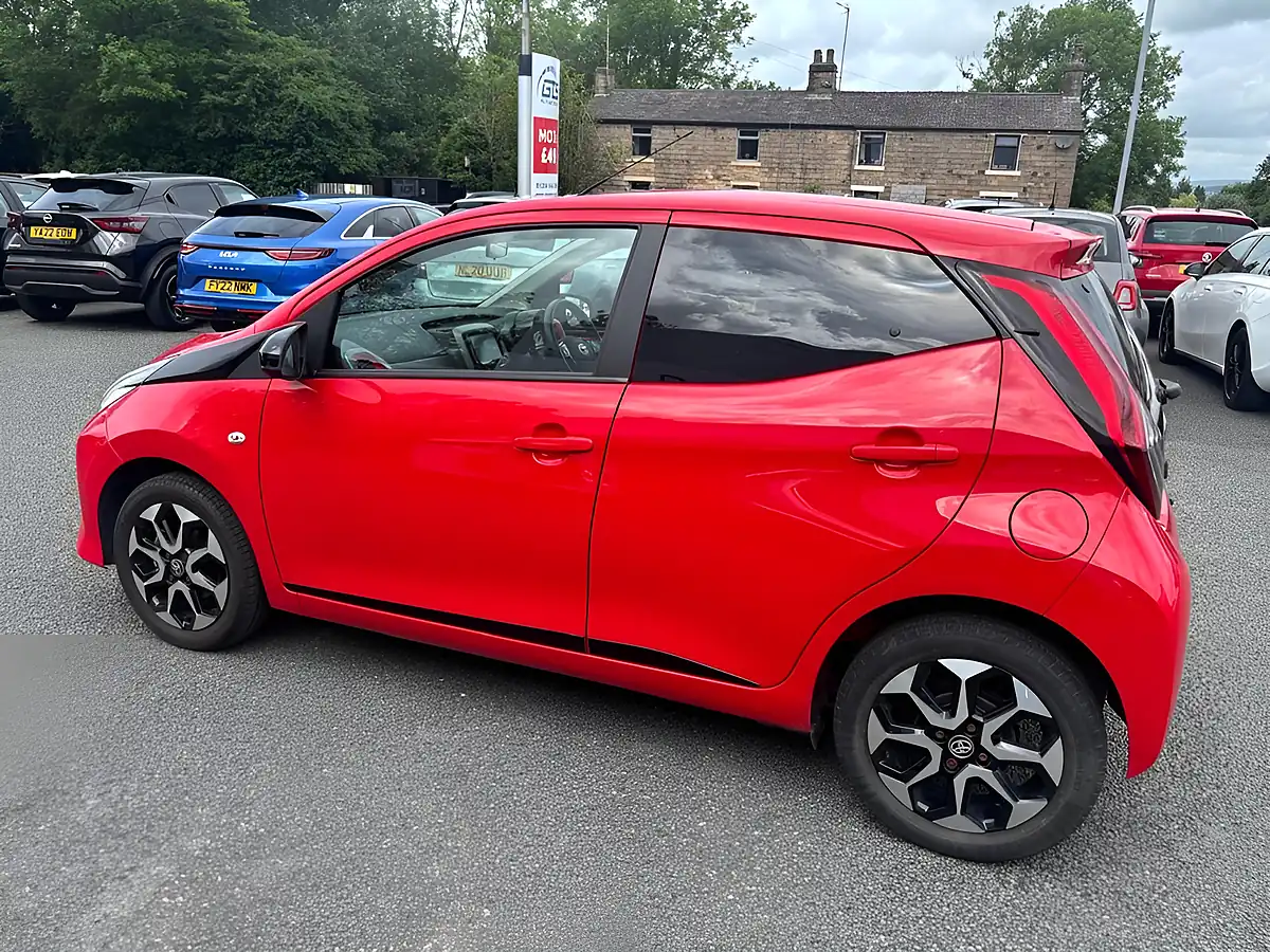 Used 2019 Toyota Aygo X-Trend Red Pop - Interior and Exterior details 14