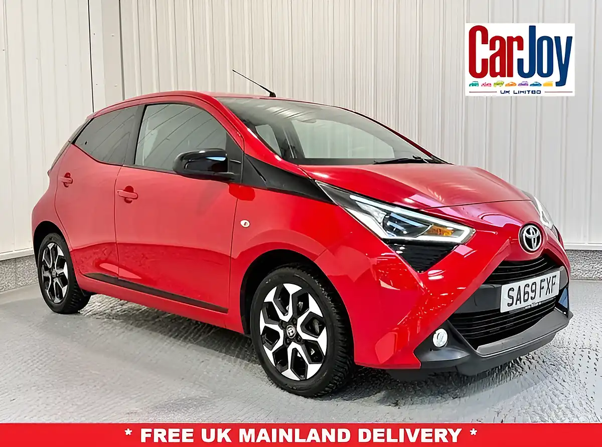 Used 2019 Toyota Aygo X-Trend Red Pop - Front View