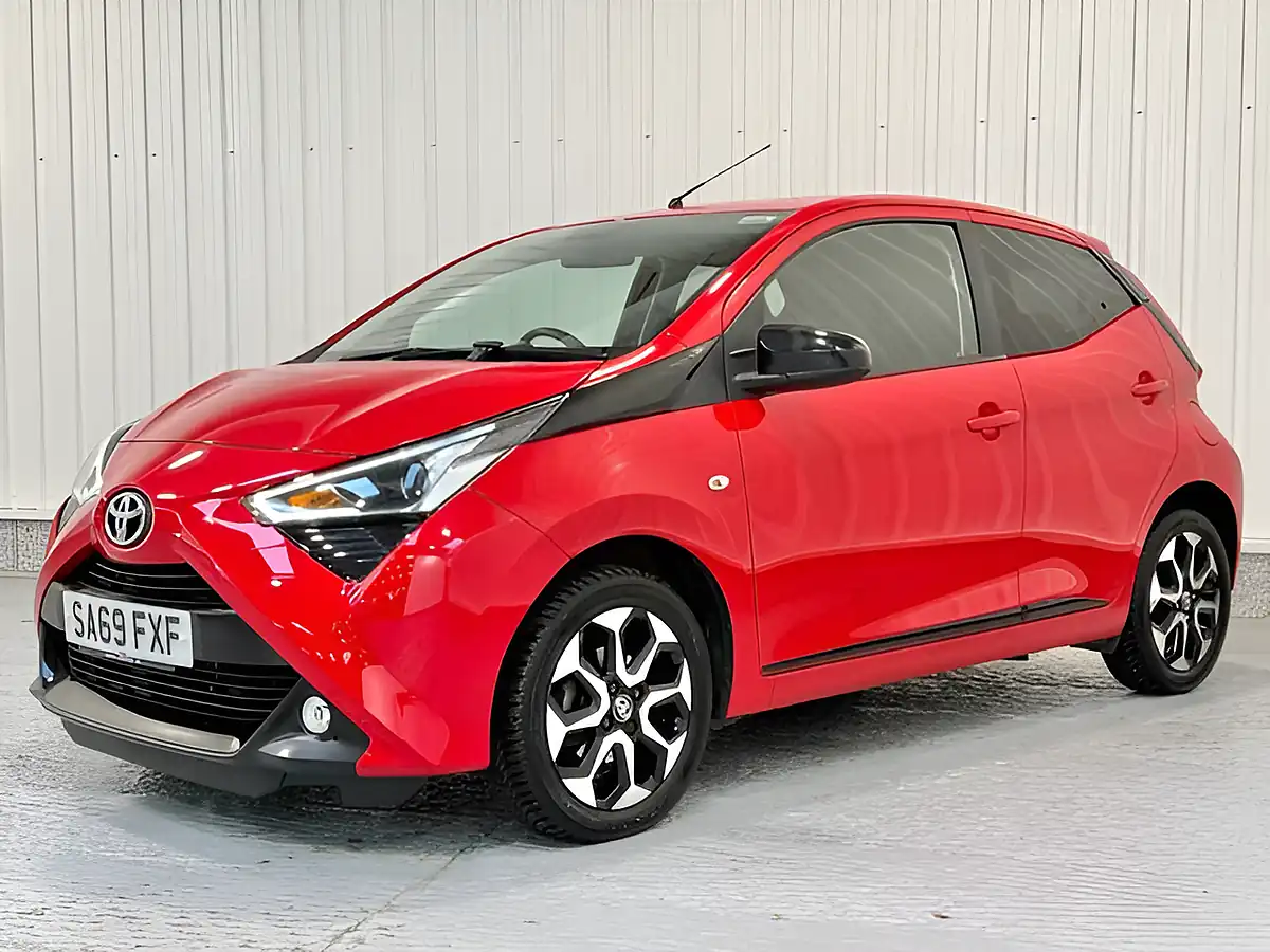 Used 2019 Toyota Aygo X-Trend Red Pop - Interior and Exterior details 3