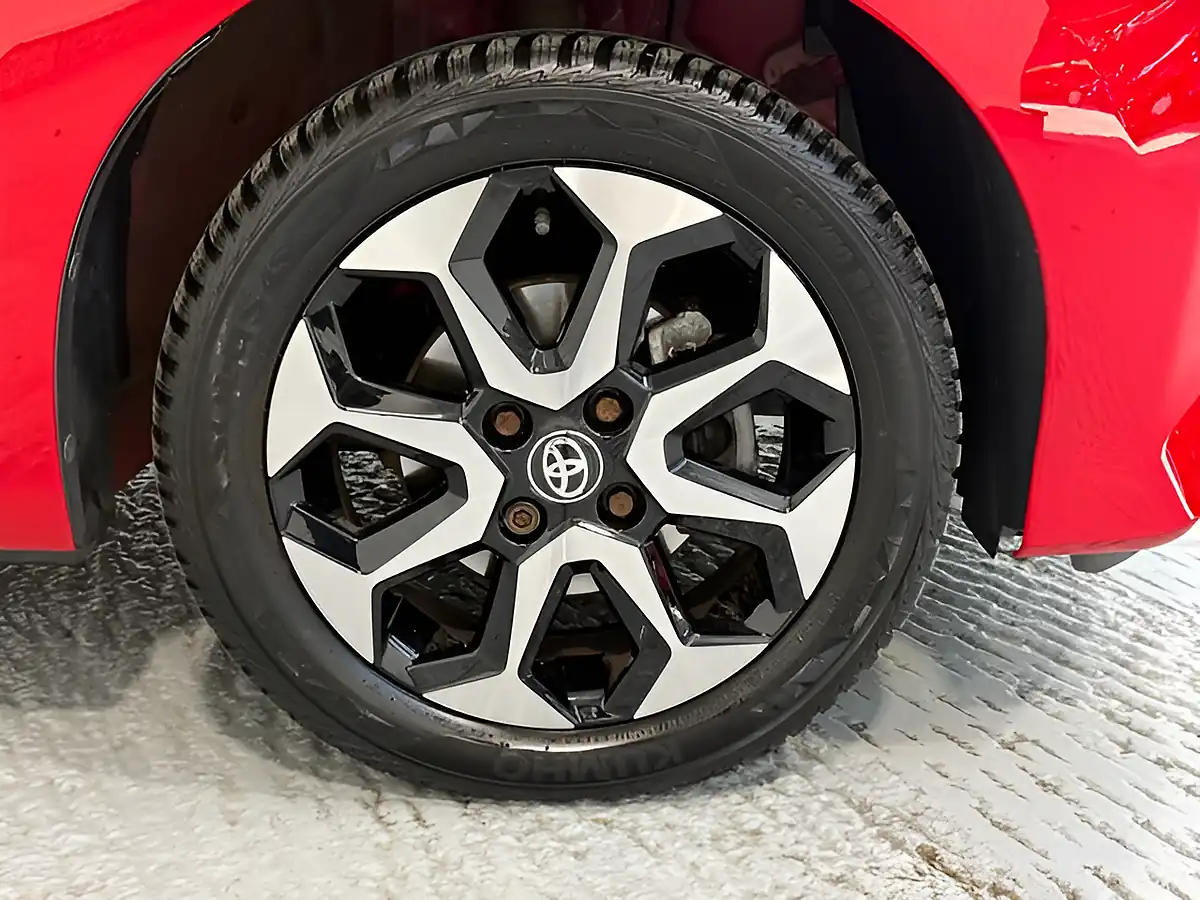 Used 2019 Toyota Aygo X-Trend Red Pop - Interior and Exterior details 8