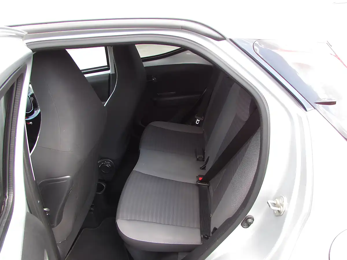 Used 2019 Toyota Aygo X-Trend Silver - Interior and Exterior details 10