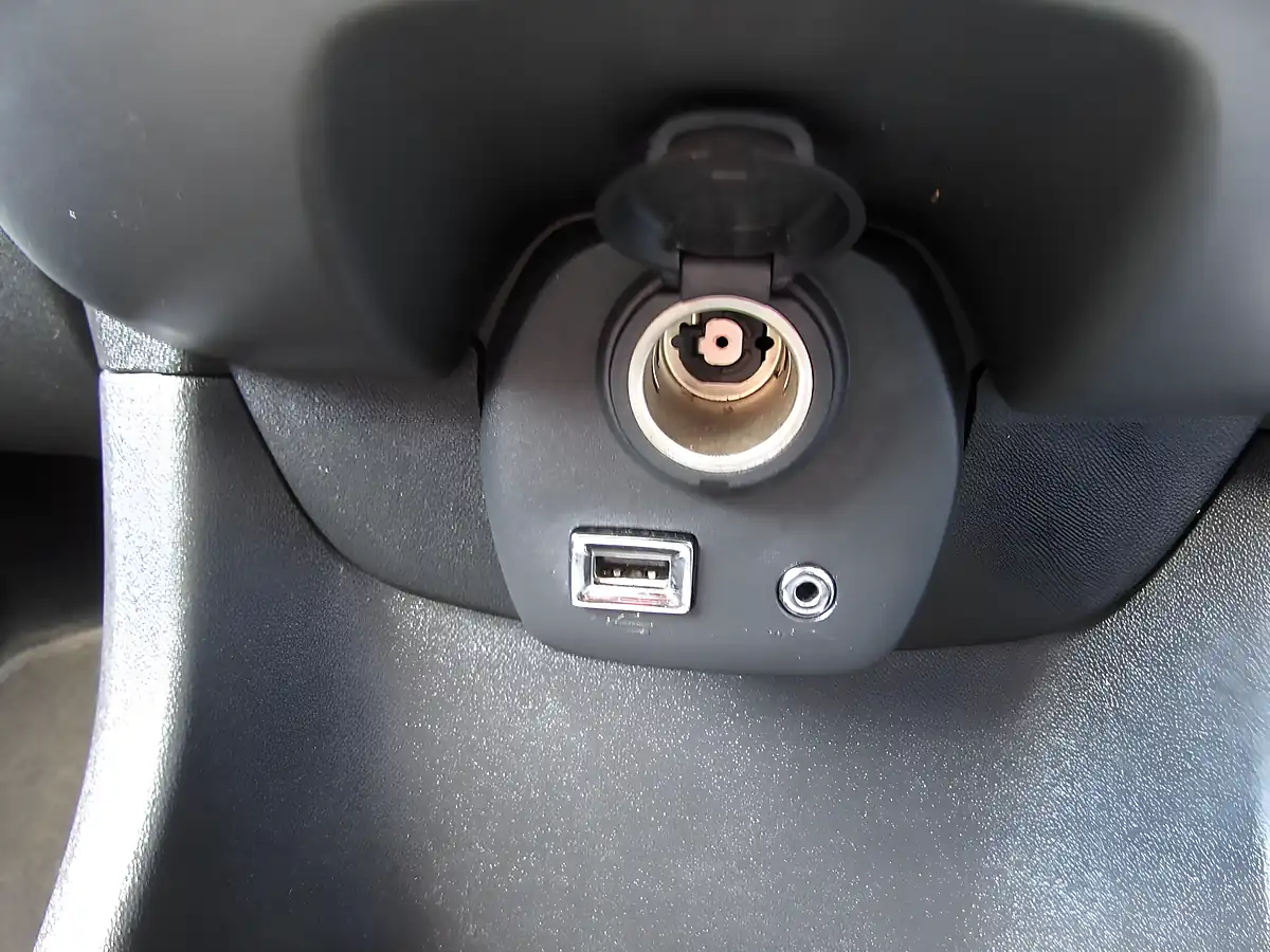 Used 2019 Toyota Aygo X-Trend Silver - Interior and Exterior details 15