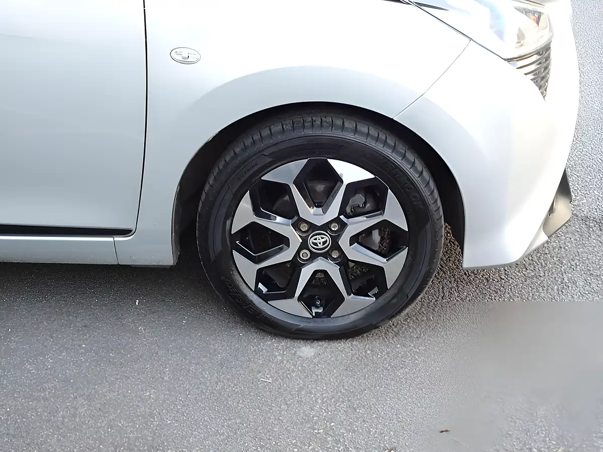 Used 2019 Toyota Aygo X-Trend Silver Splash - Interior and Exterior details 19