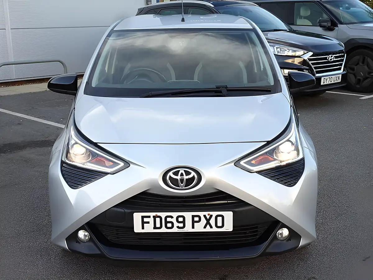 Used 2019 Toyota Aygo X-Trend Silver Splash - Interior and Exterior details 5