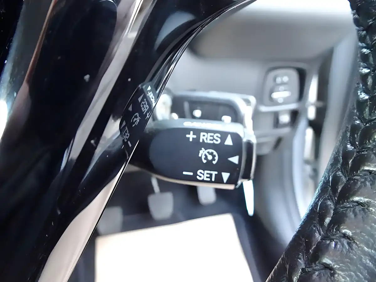 Used 2019 Toyota Aygo X-Trend Silver Splash - Interior and Exterior details 8
