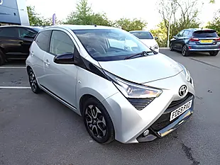 Used 2019 Toyota Aygo X-Trend Silver Splash - Interior and Exterior details 9