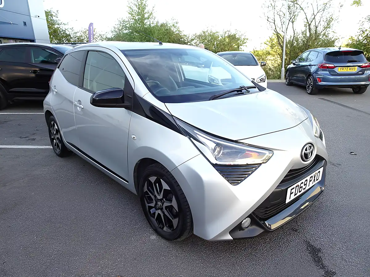 Used 2019 Toyota Aygo X-Trend Silver Splash - Interior and Exterior details 9