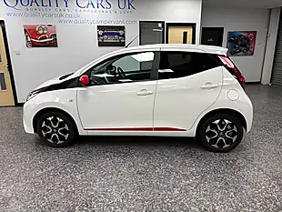 Used 2019 Toyota Aygo X-Trend White - Interior and Exterior details 14