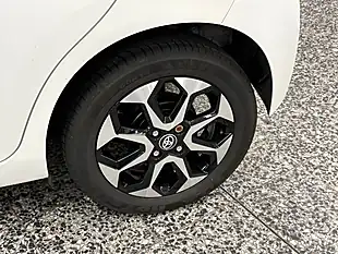 Used 2019 Toyota Aygo X-Trend White - Interior and Exterior details 16