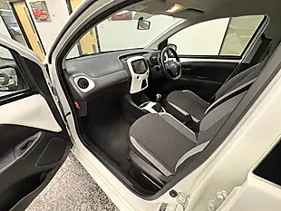 Used 2019 Toyota Aygo X-Trend White - Interior and Exterior details 17