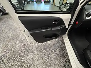 Used 2019 Toyota Aygo X-Trend White - Interior and Exterior details 18