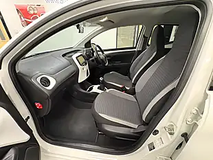 Used 2019 Toyota Aygo X-Trend White - Interior and Exterior details 19