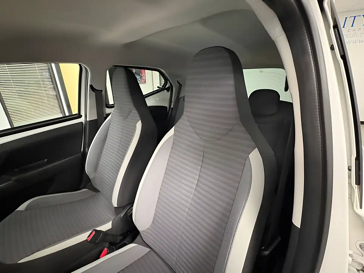 Used 2019 Toyota Aygo X-Trend White - Interior and Exterior details 20