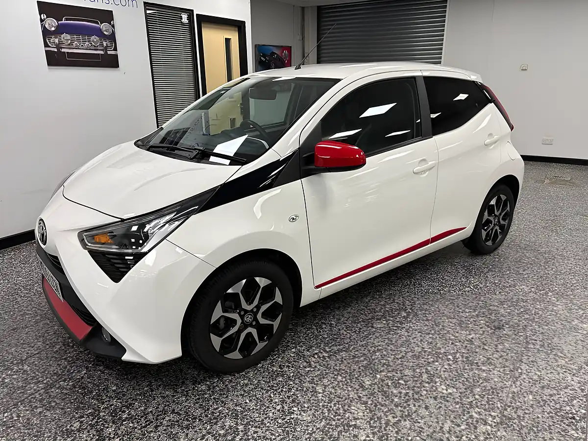 Used 2019 Toyota Aygo X-Trend White - Interior and Exterior details 4