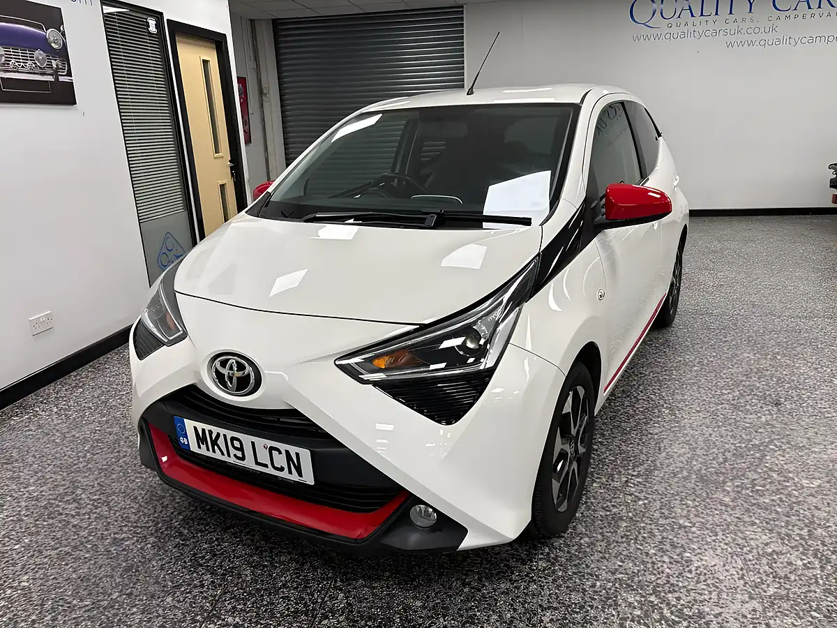 Used 2019 Toyota Aygo X-Trend White - Interior and Exterior details 6