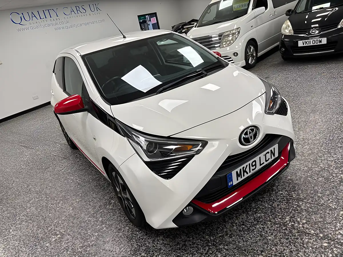 Used 2019 Toyota Aygo X-Trend White - Interior and Exterior details 9