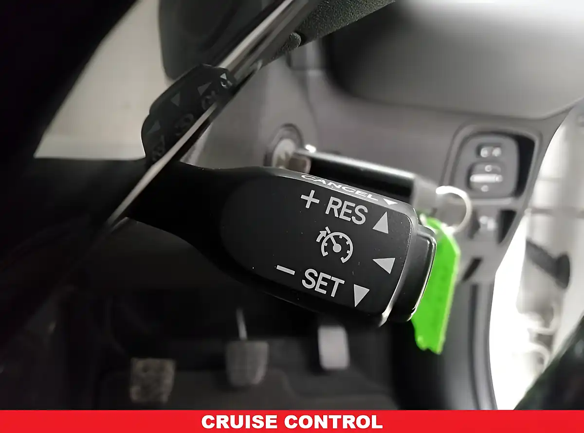 Used 2019 Toyota Aygo X-Trend White - Interior and Exterior details 10
