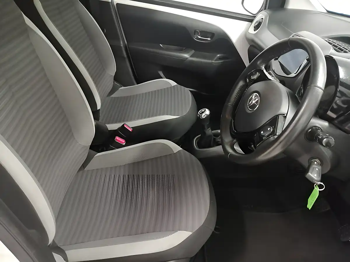 Used 2019 Toyota Aygo X-Trend White - Interior and Exterior details 11