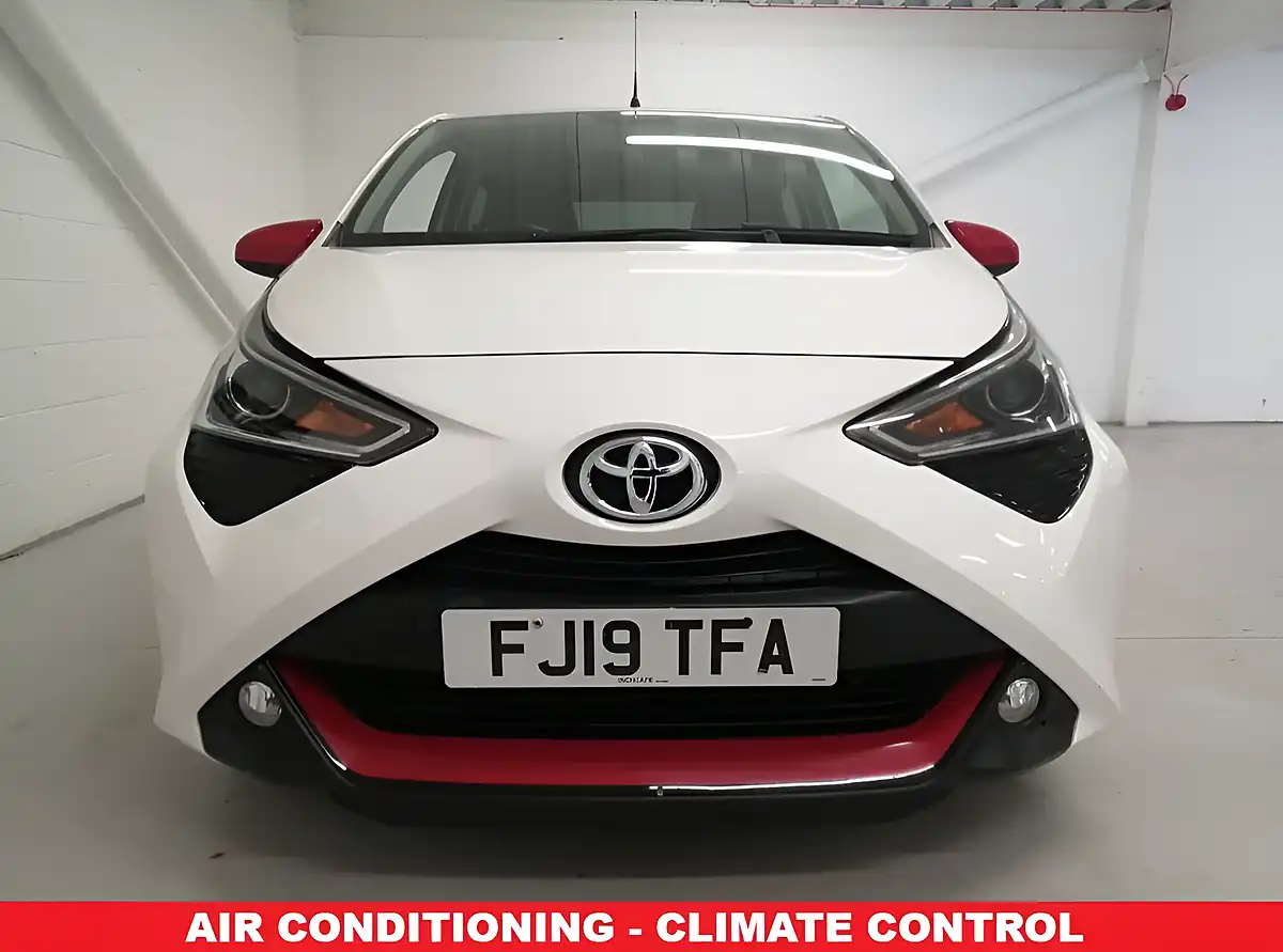 Used 2019 Toyota Aygo X-Trend White - Interior and Exterior details 4