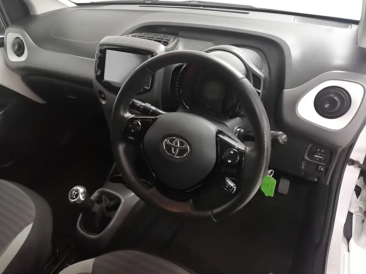 Used 2019 Toyota Aygo X-Trend White - Interior and Exterior details 6