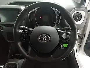 Used 2019 Toyota Aygo X-Trend White - Interior and Exterior details 7