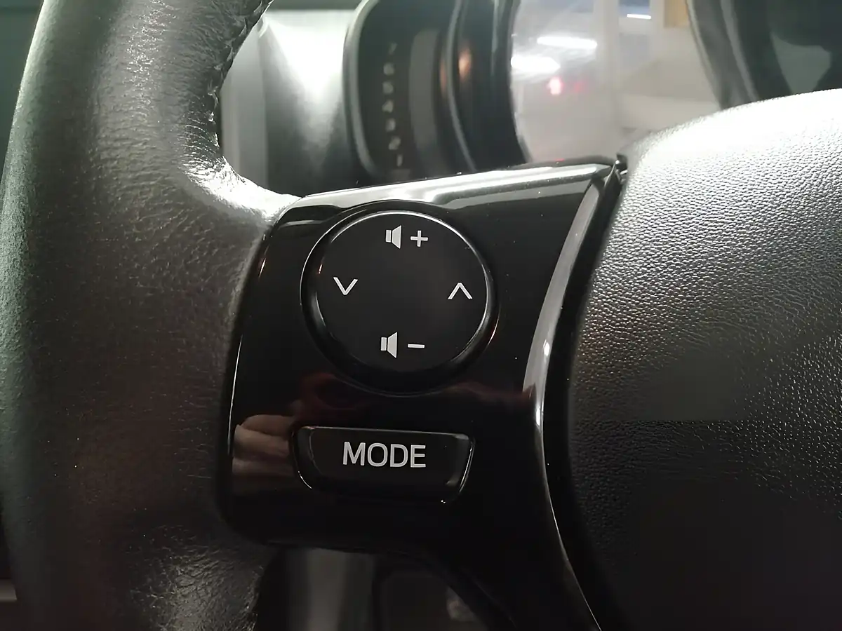 Used 2019 Toyota Aygo X-Trend White - Interior and Exterior details 8