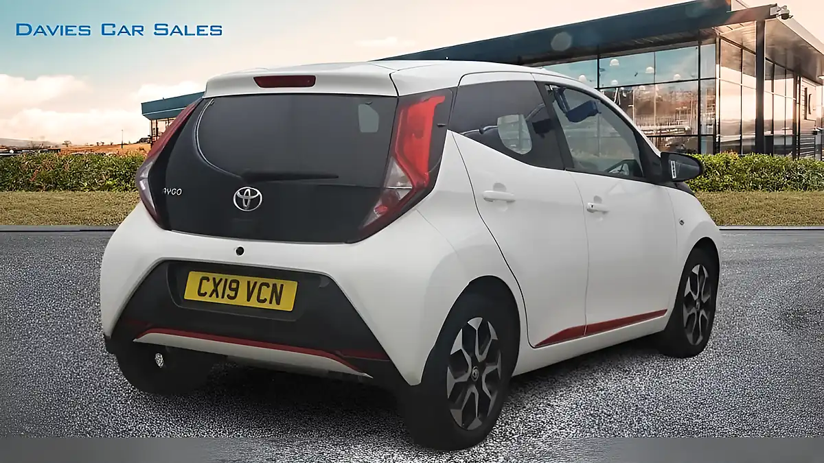 Used 2019 Toyota Aygo X-Trend White - Interior and Exterior details 14