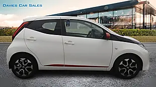 Used 2019 Toyota Aygo X-Trend White - Interior and Exterior details 15