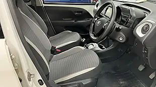 Used 2019 Toyota Aygo X-Trend White - Interior and Exterior details 17
