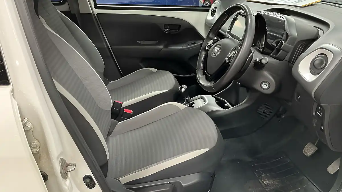 Used 2019 Toyota Aygo X-Trend White - Interior and Exterior details 17